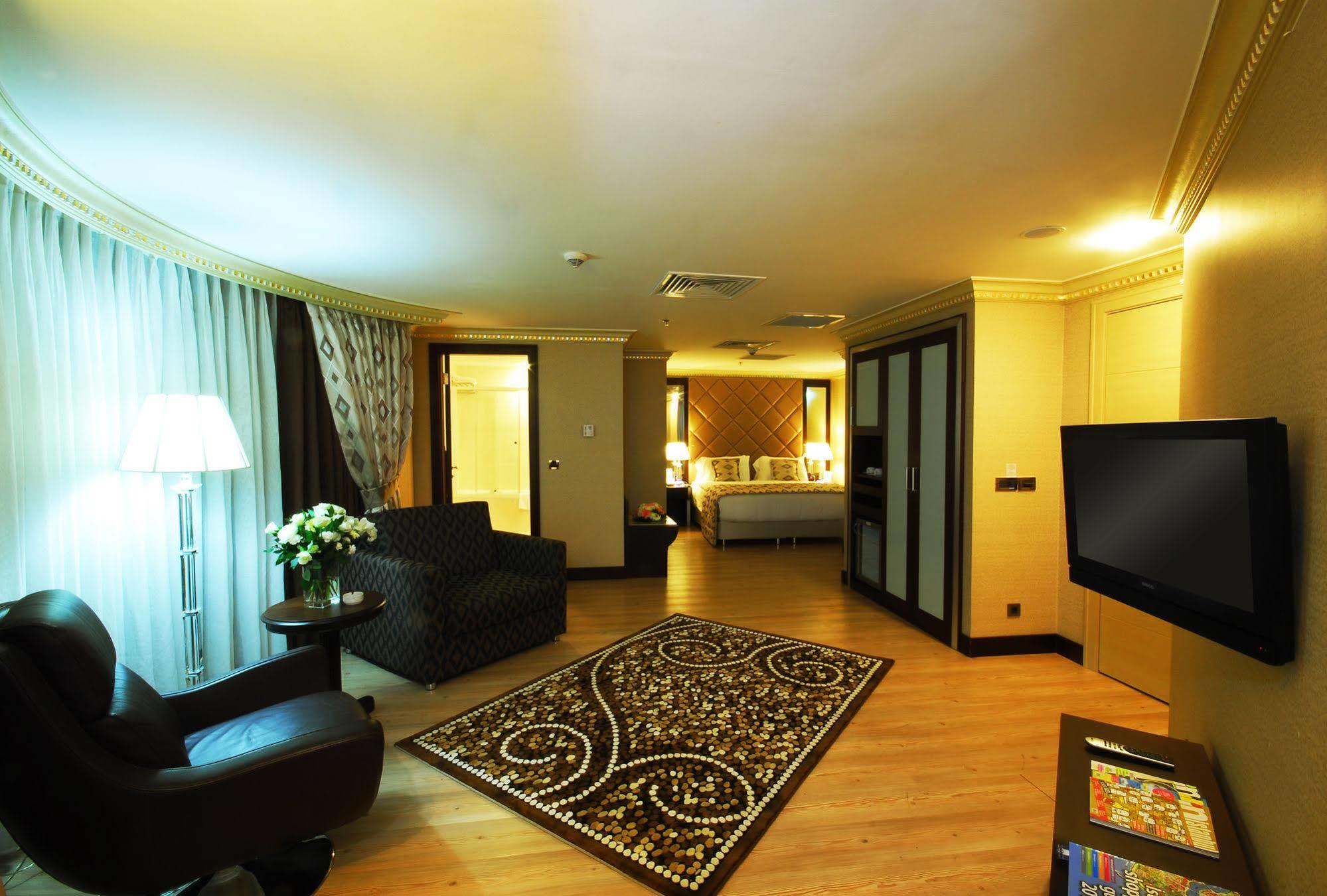 Eser Premium Hotel & Spa Büyükçekmece Eksteriør bilde Suite