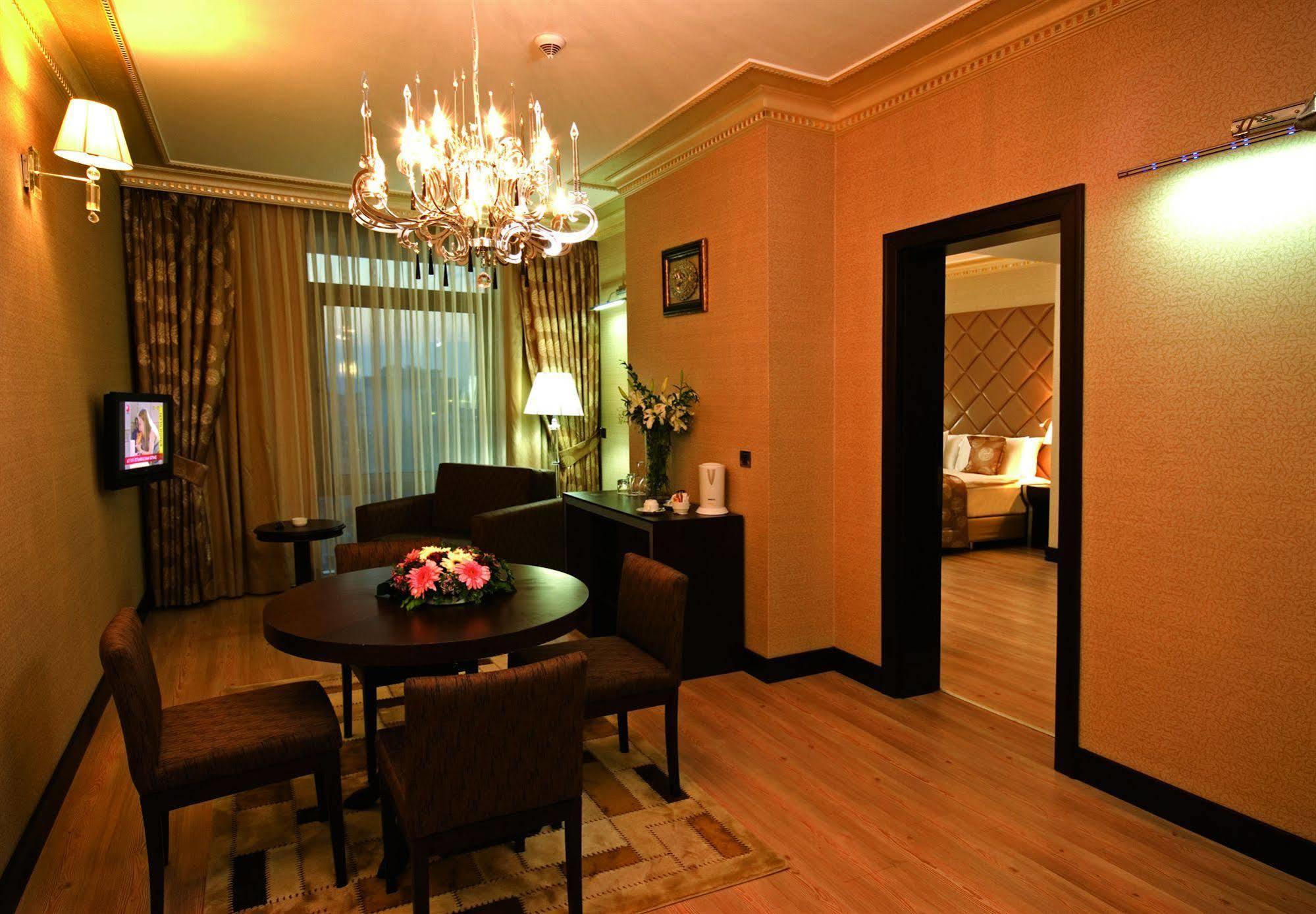 Eser Premium Hotel & Spa Büyükçekmece Eksteriør bilde Suite