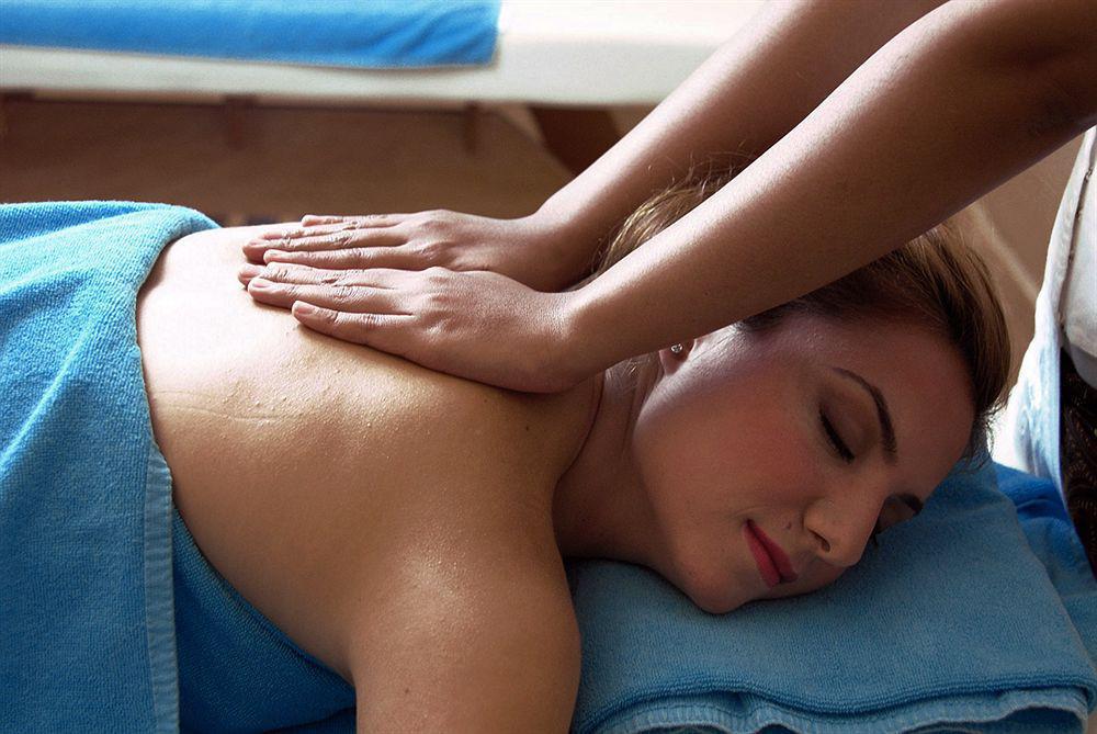Eser Premium Hotel & Spa Büyükçekmece Eksteriør bilde Massage